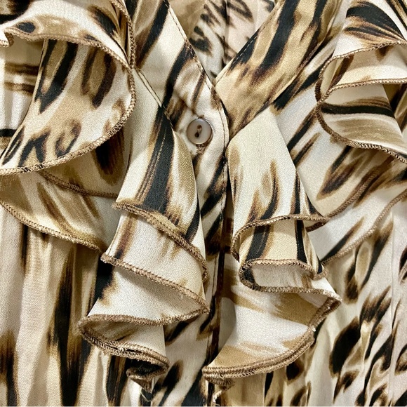 ⭐️2/$30⭐ Allison Taylor ruffled animal/leopard print short-sleeve blouse, size L - Picture 6 of 7